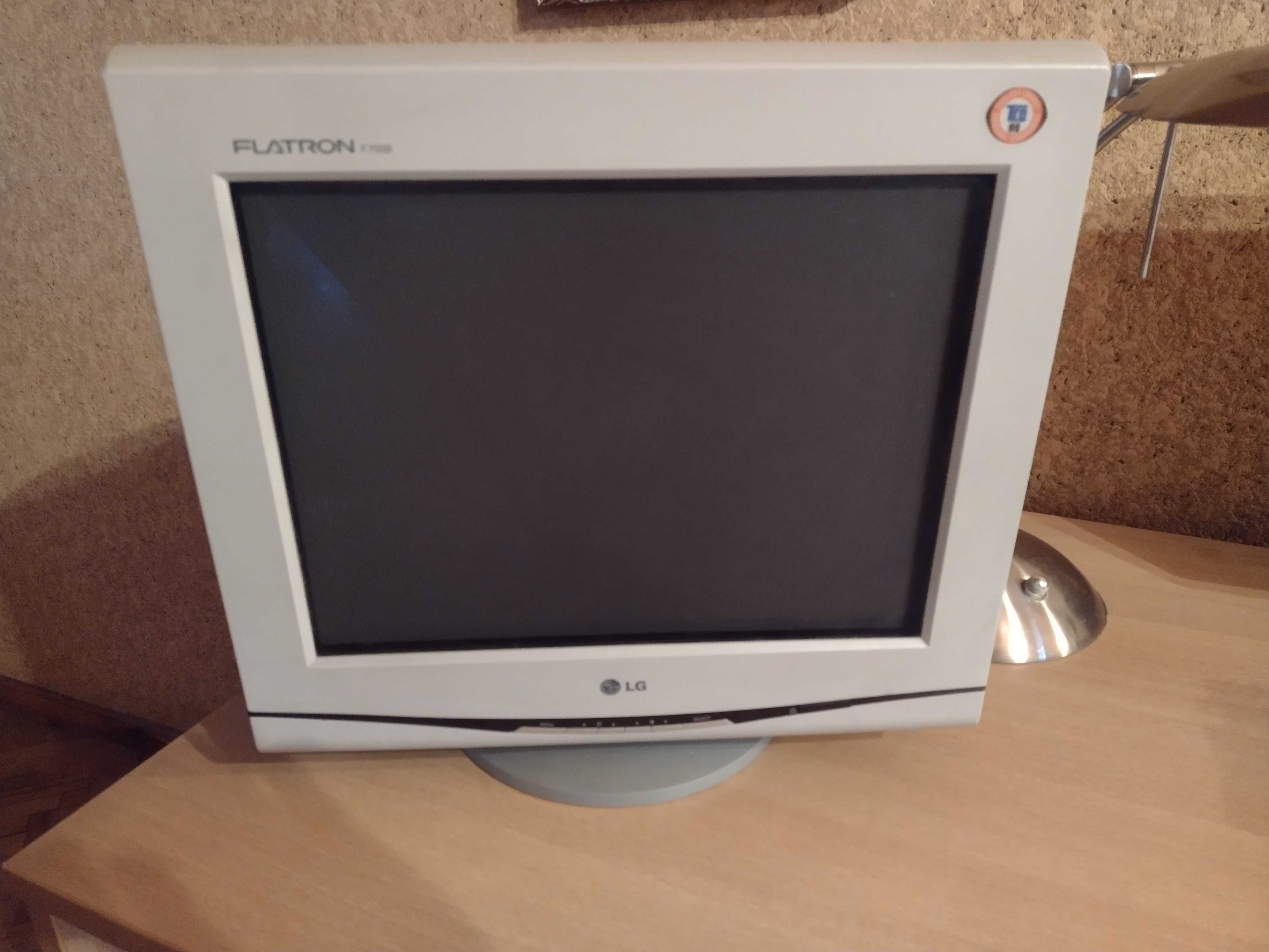 Monitor LG FLATRON F700B