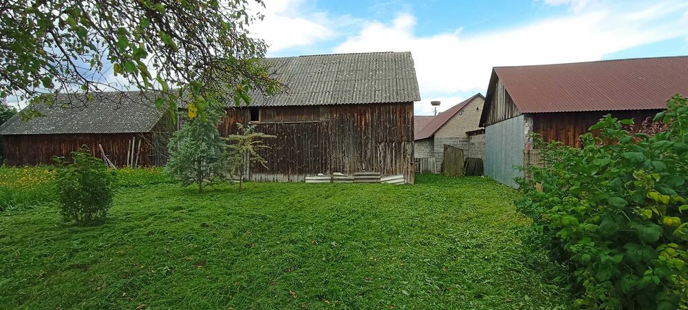 Sprzedam działkę rolną z zabudowaniami