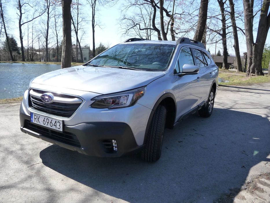 Subaru Outback - super stan. Dwa komplety kół.