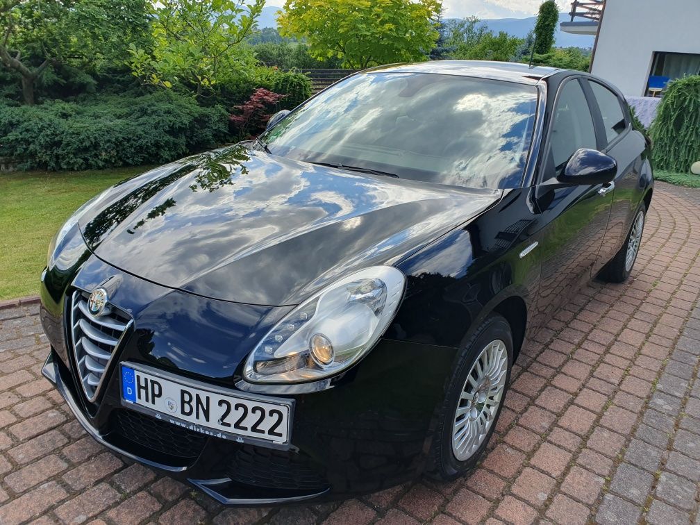 Giulietta 1.4 benzyna 2015 rok 99 tys km klima  z niemiec oplacone