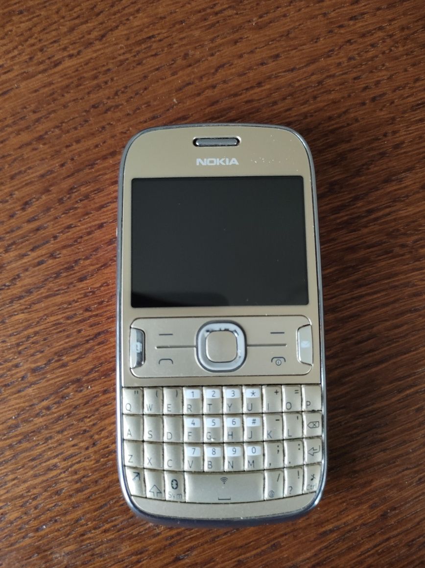 Nokia 302 sprawna stan dobry ładowarka