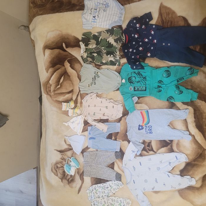 Продам пакет одягу  на хлопчика 0-3 місяці