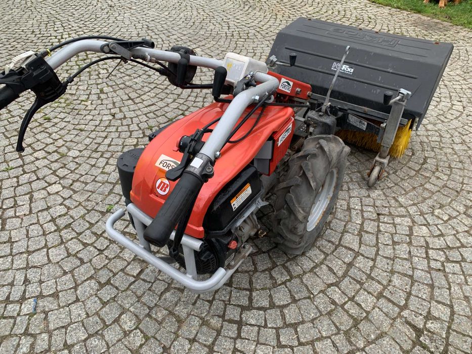 Traktorek jednoosiowy Mikrociągnik Zamiatarka Kohler Emak 10 KM Nośnik