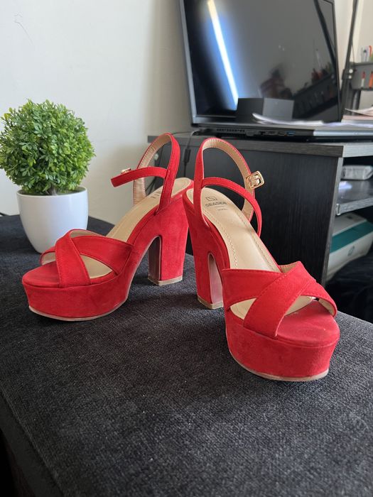 Sandalias tamanho 35