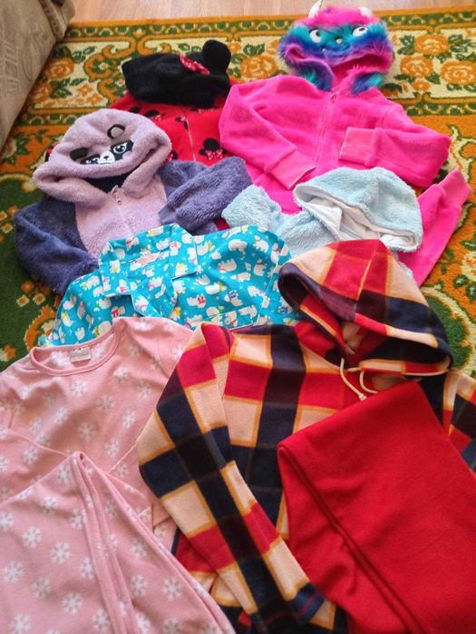 Детские  пижамы  и  кигуруми.