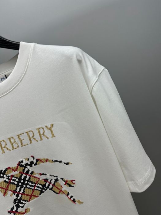 Футболка burberry з вишивкою розміри M,L