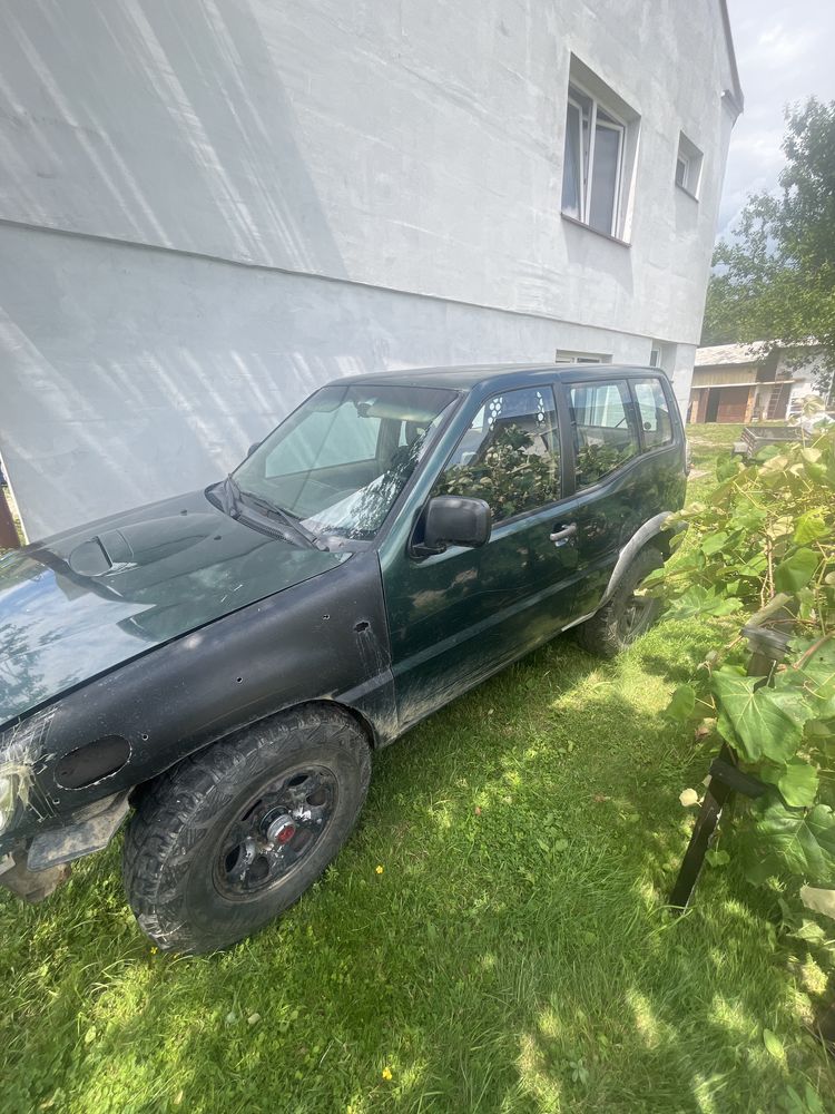Nissan terrano 2 2.7 tdi