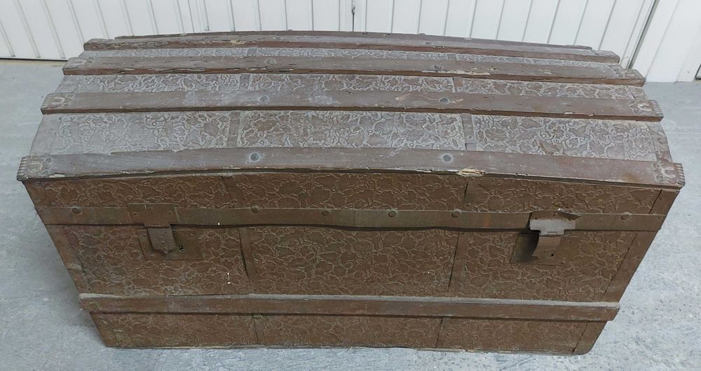 Chest / Trunk / Footlocker - Centenary Collection64287069502210121