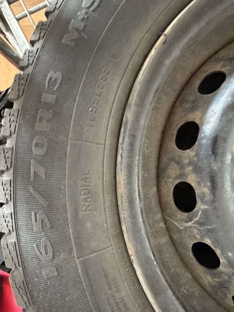 opony 165/70 R13 na felgach stalowych – komplet 4 sztuki