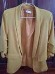 Blazer em amarelo