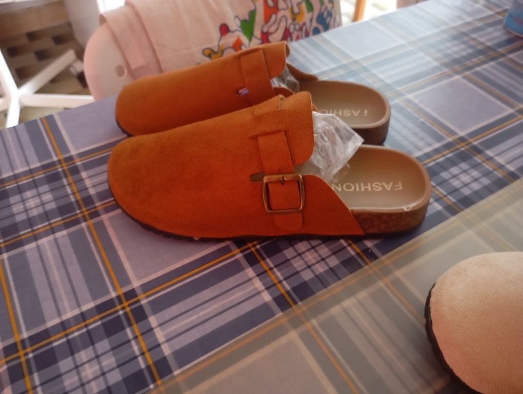 Sapatas  mulher novos