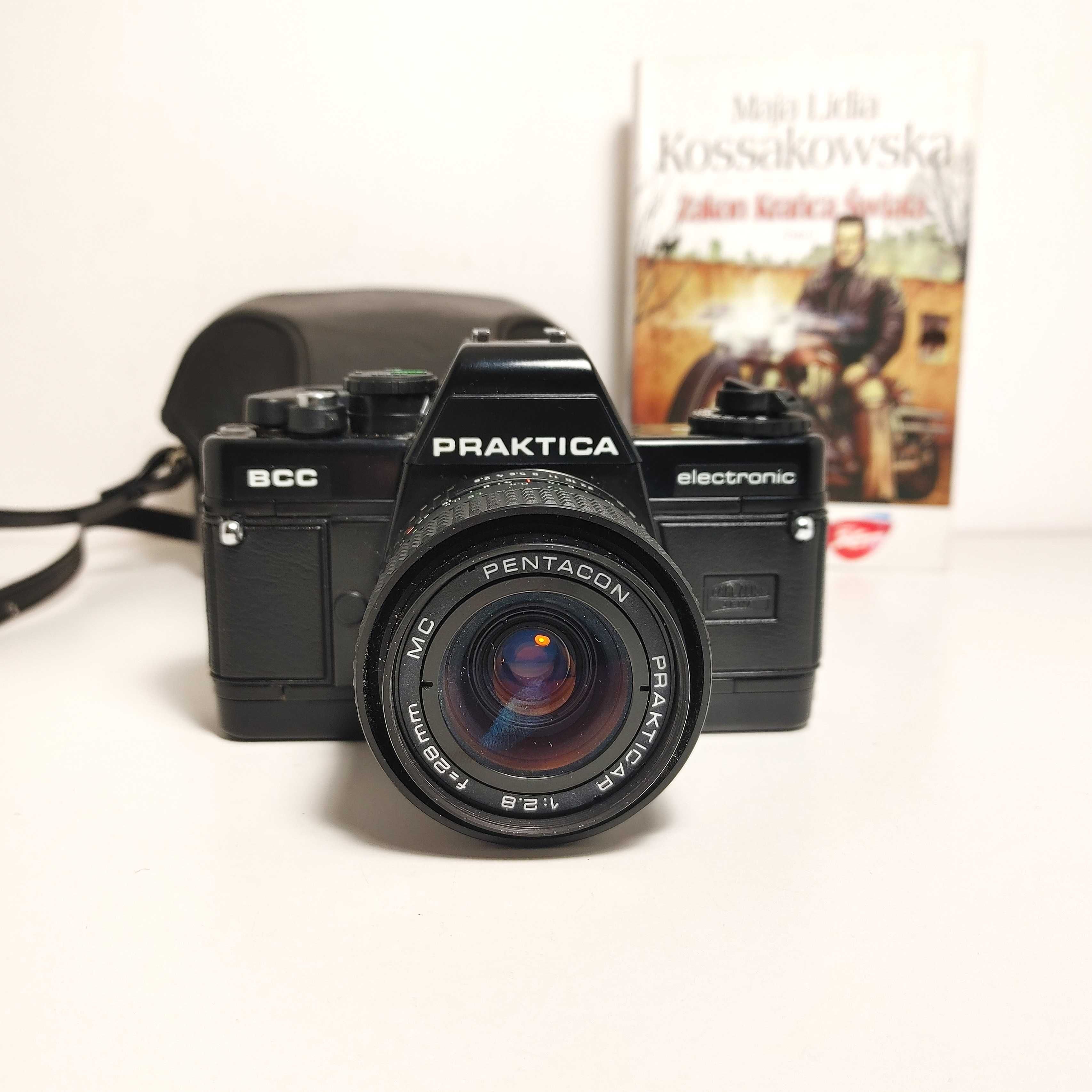 Carl Zeiss Jena Lustrzanka analogowa PRAKTICA BCC Pentacon 28 mm 1:2,8