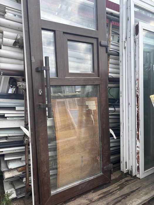 Дверь с окном откиднім металлопластиковая 2300\900 входная группа