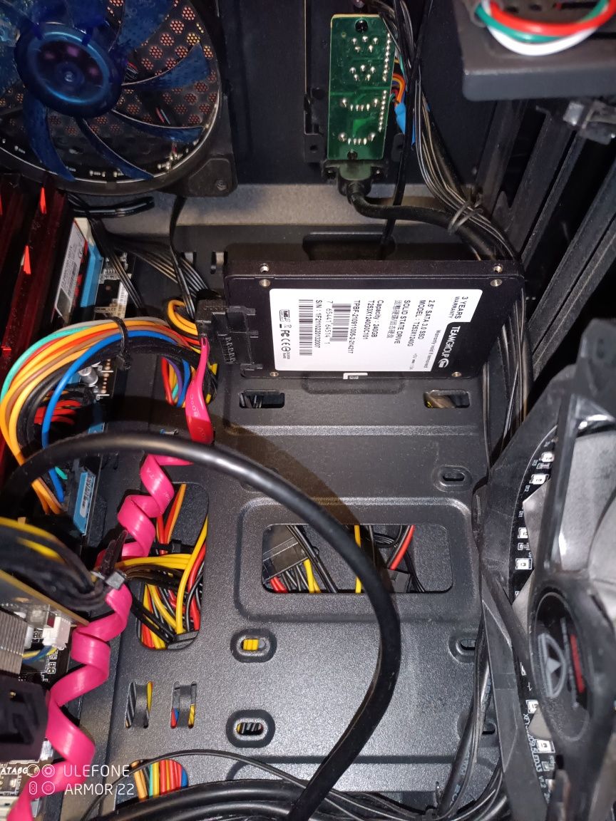 Продам системний блок на базі AM3+ ( AMD FX8320)