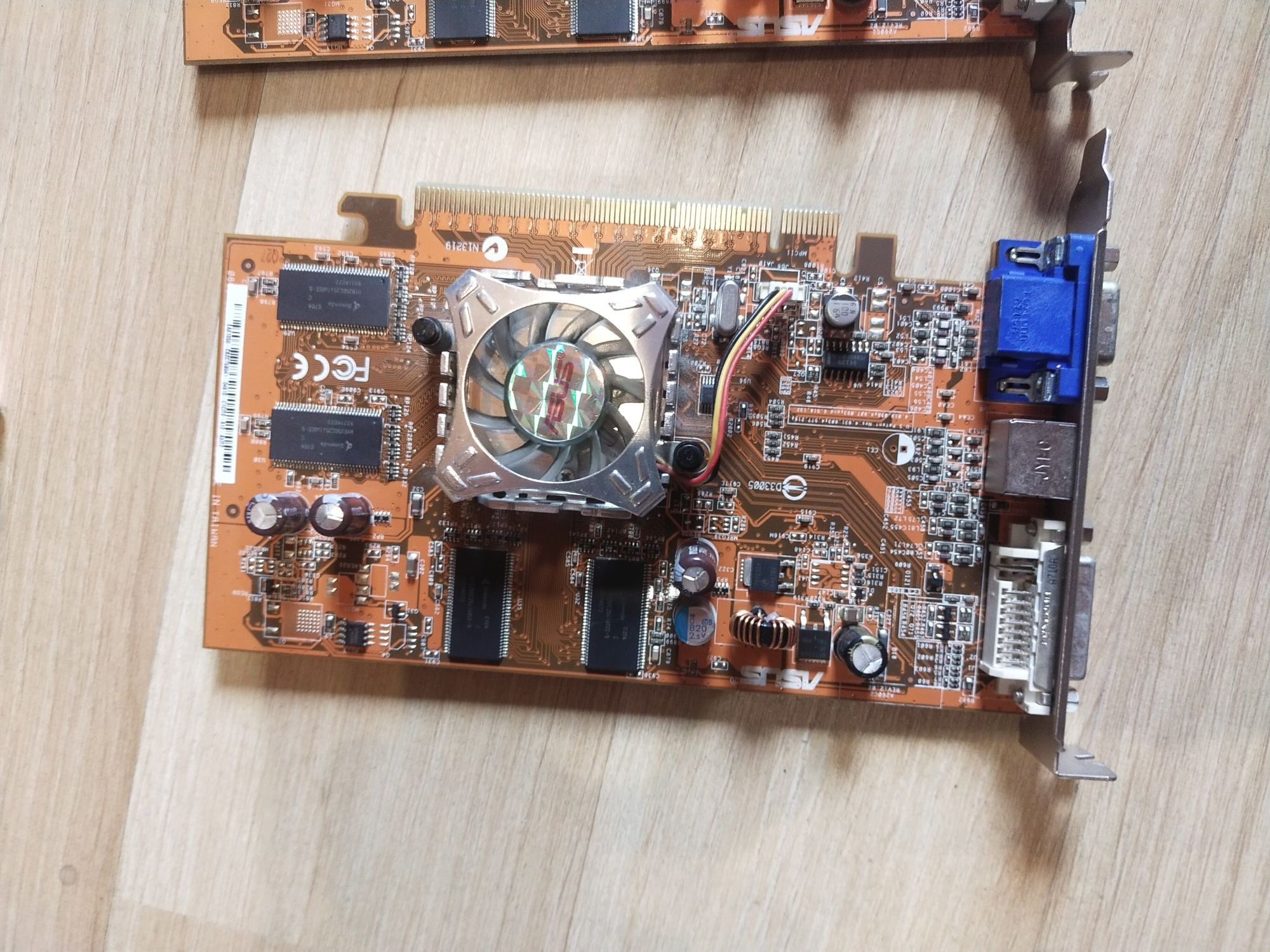 Karta graficzna Asus i Gigabyte