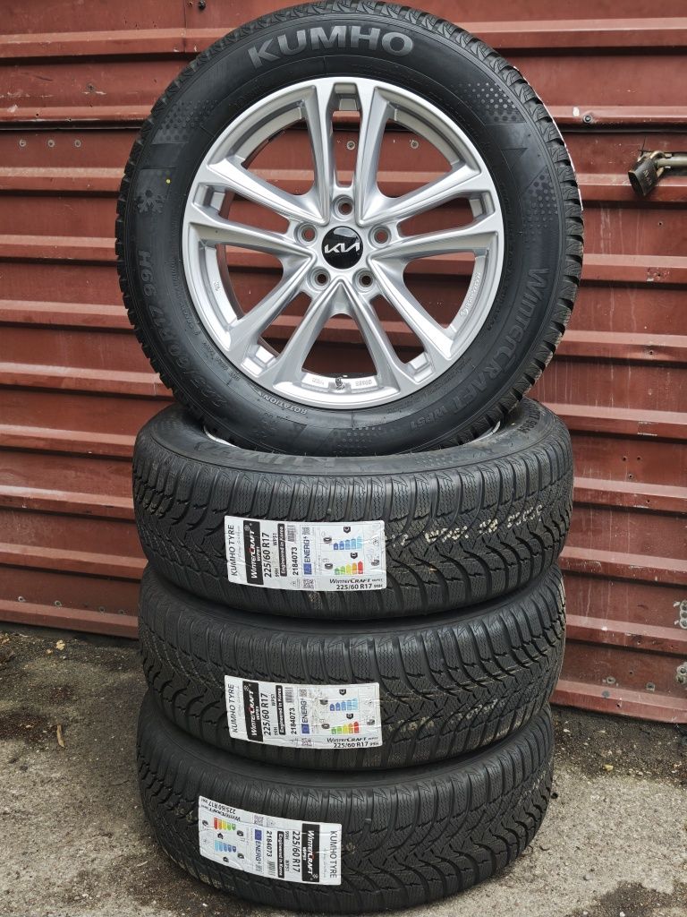 Koła Aluminiowe 5x114,3 7Jx17 Opony Kumho 225/60R17 - Nowe
