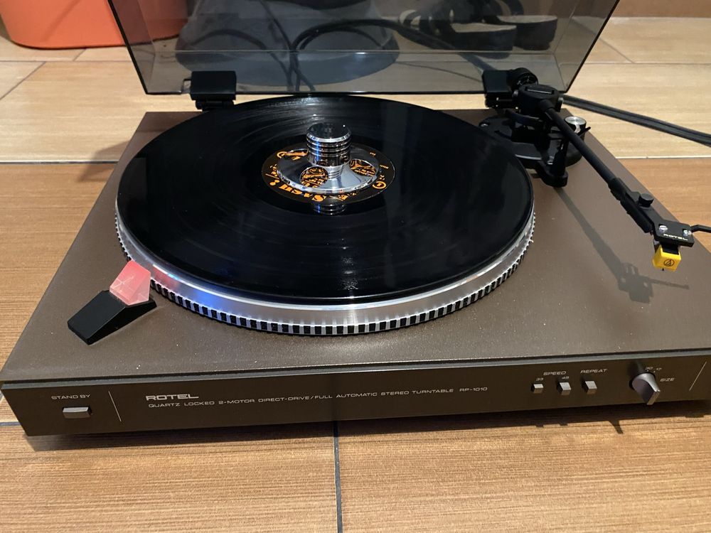 Gramofon rotel rp 1010