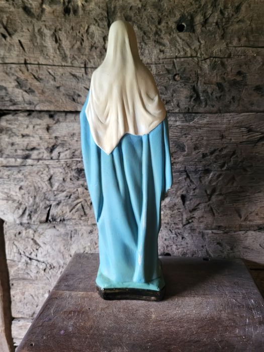 Stara gipsowa figurka Maryja Matka Boska Bolesna