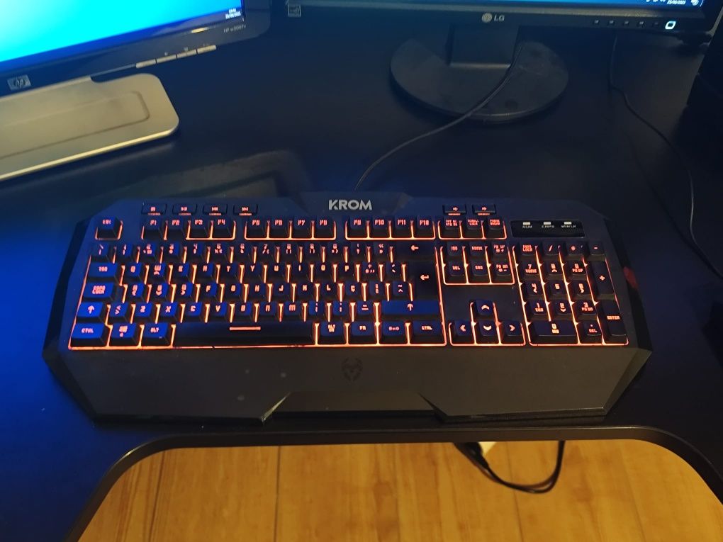 PC gaming com garantia e caixas