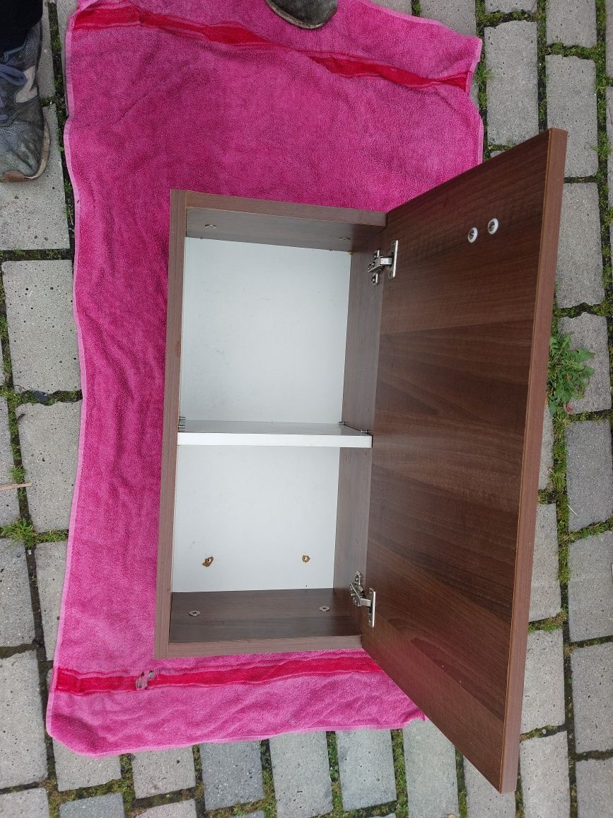 Meble łazienkowe