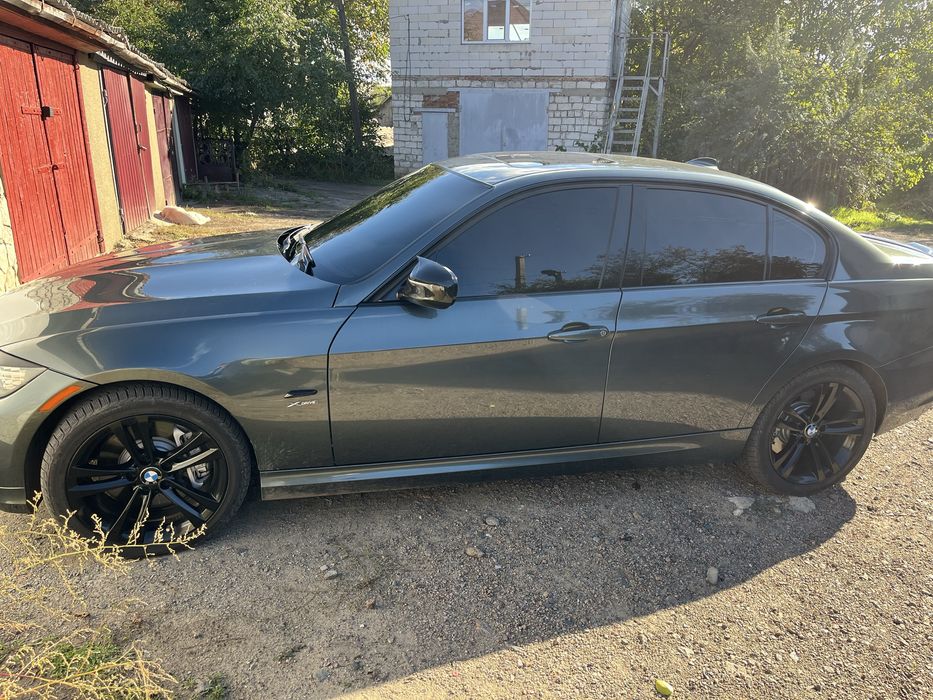 Продам BMW 335 i