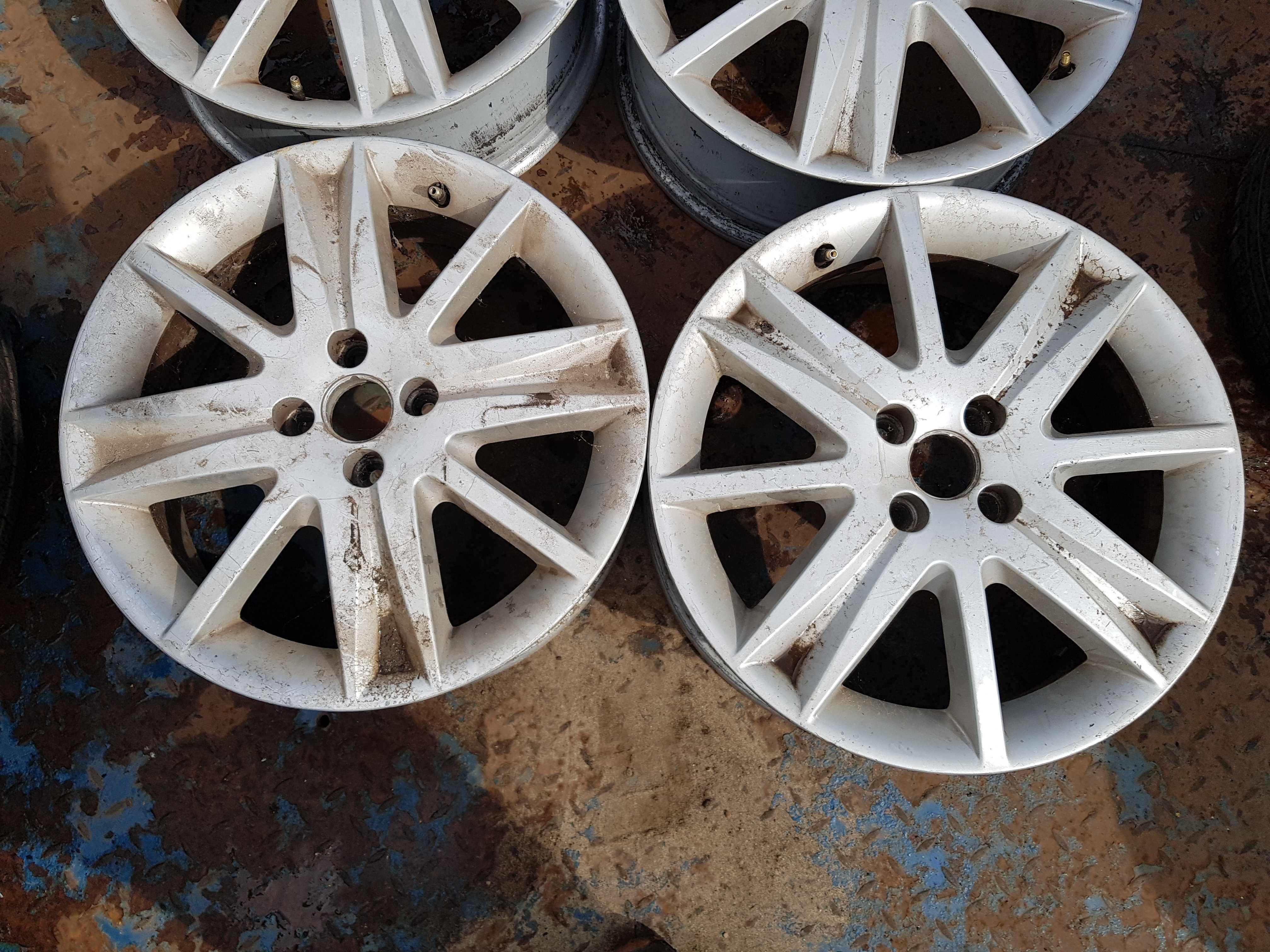 Felgi Aluminiowe Alufelgi Alusy Alu Renault 4x100 17 6.5Jx17 ET 49