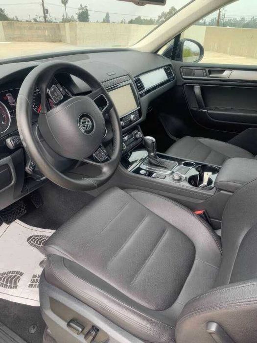 2016 Volkswagen Touareg VR6 Sport