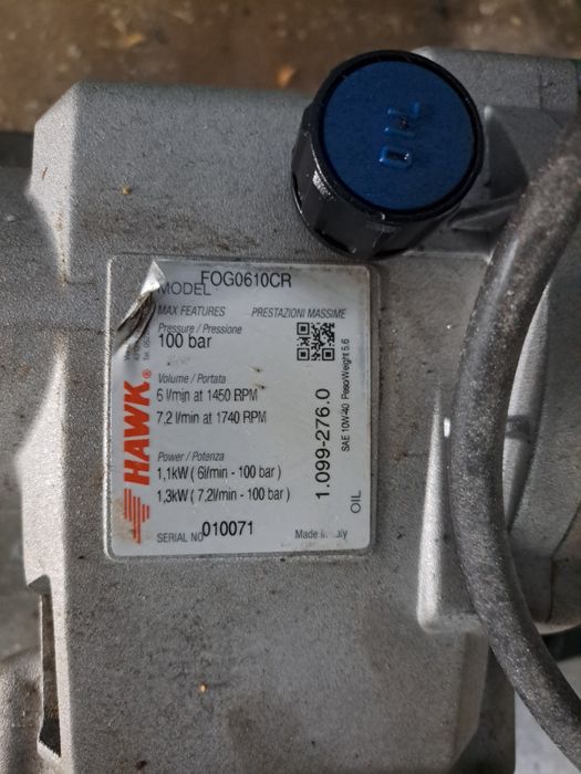 Bomba alta pressão 100 bar com depósito  100L trifásica