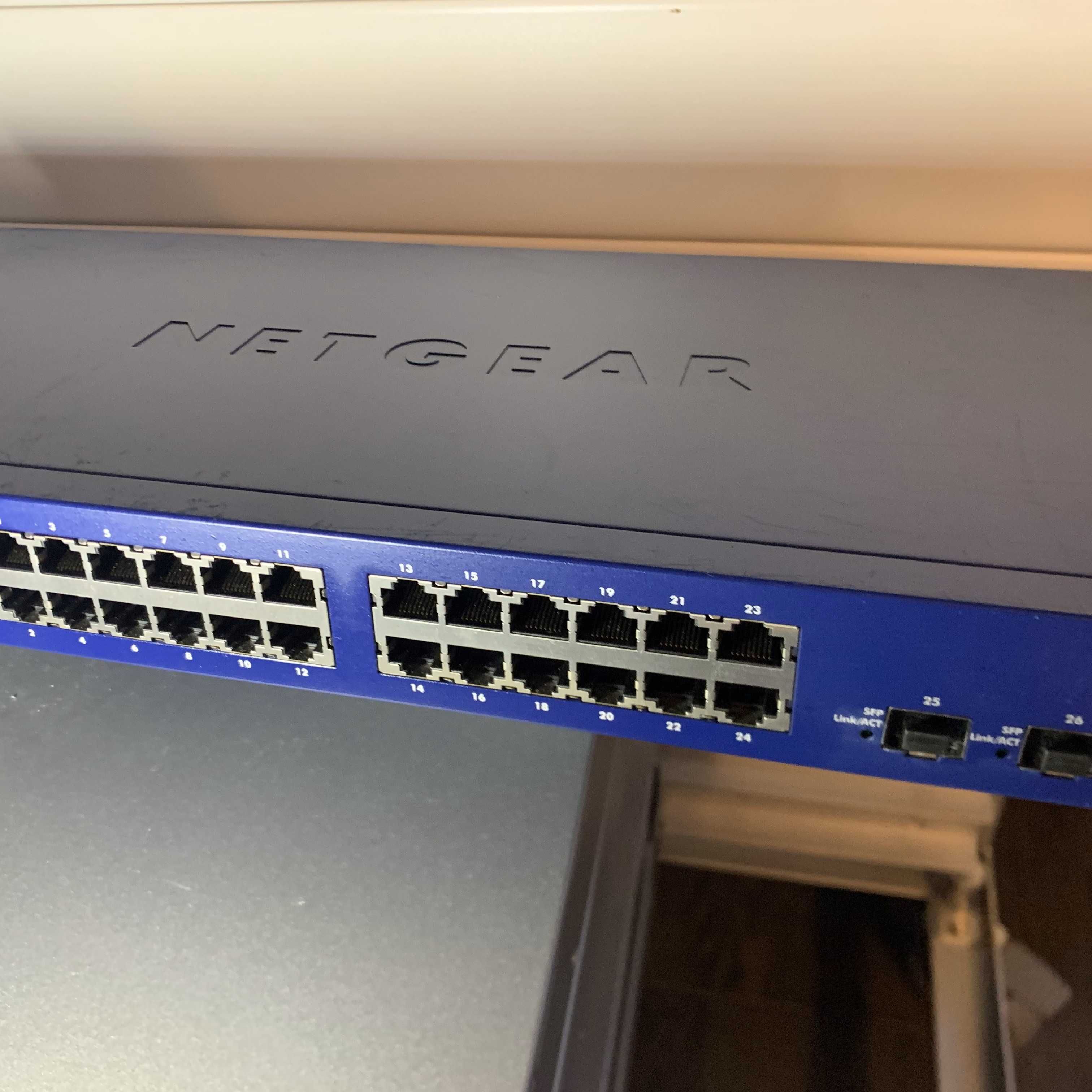 Netgear ProSafe 24 Port Gigabit Smart Switch GS724T