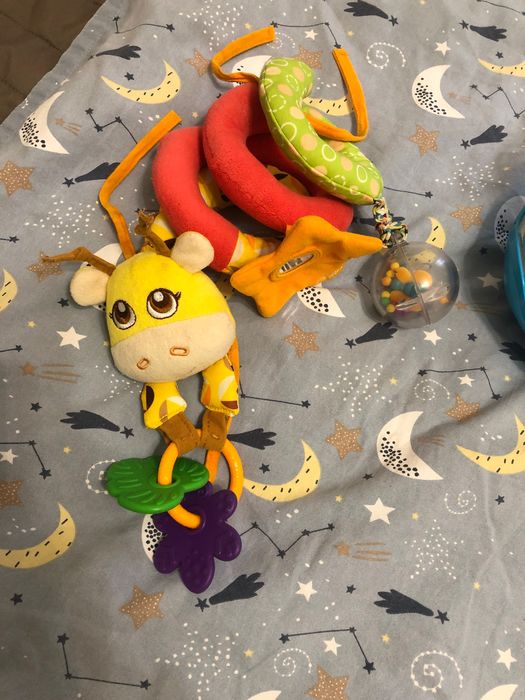 Брязкальце (гризун, підвіска) chicco на візочок