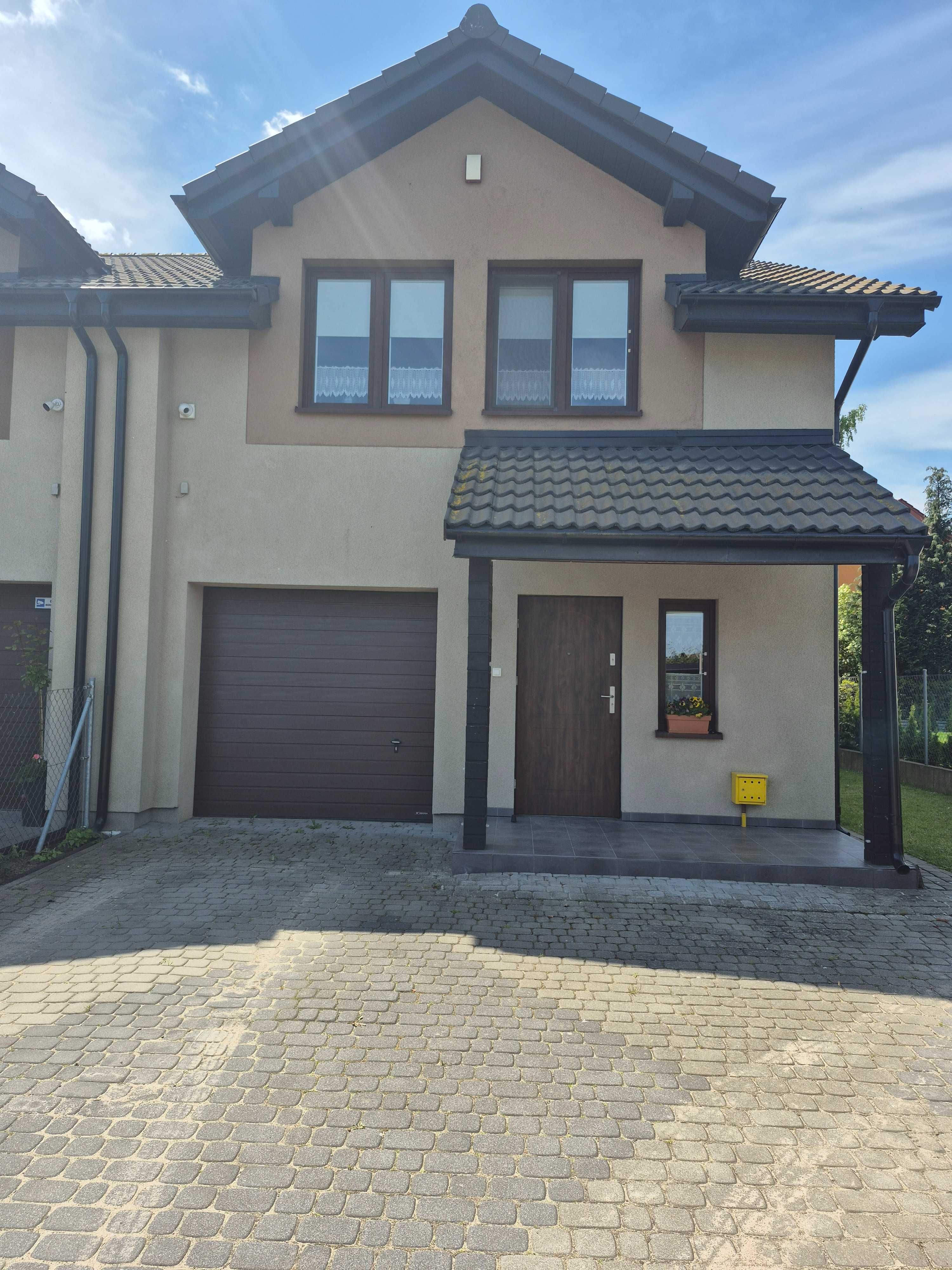 Sprzedam dom szeregowy w Baninie 119 m2 duża działka 442 m2
