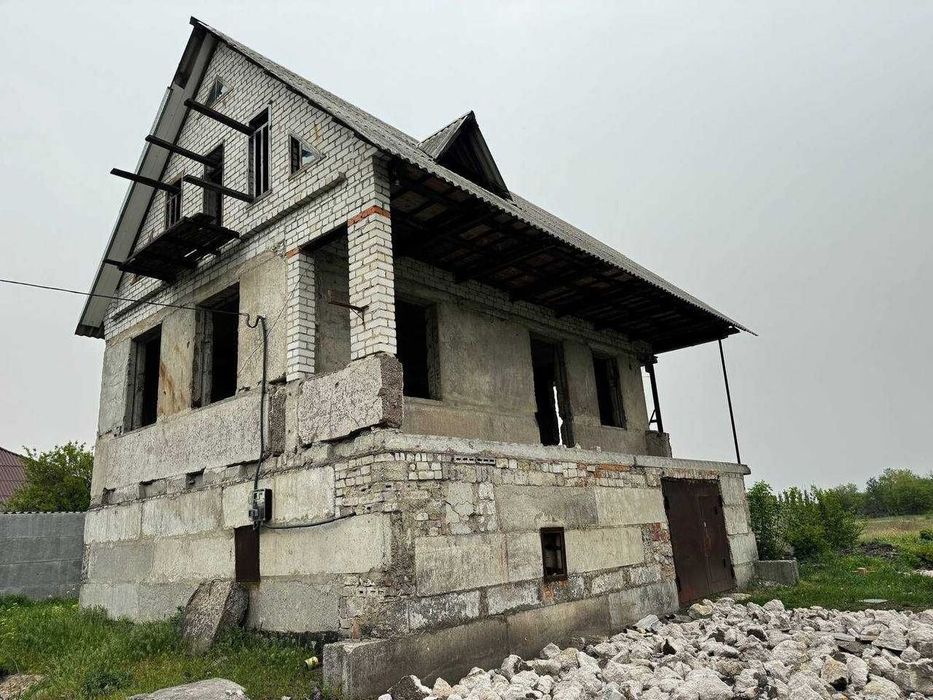 Будинок з земельною ділянкою 25 соток, біля Камянського, ТОРГ!