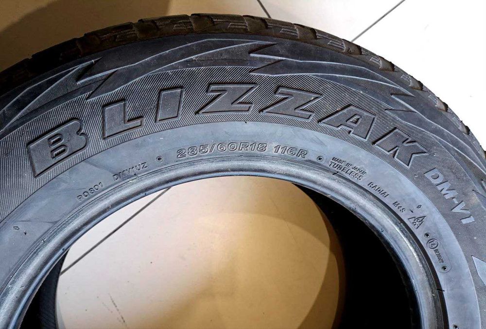 Комплект шин б/у 285/60R18 116R Bridgestone Blizzak BM-V1