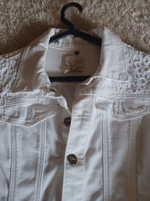 Casaco fracomina com botoes brilhantes