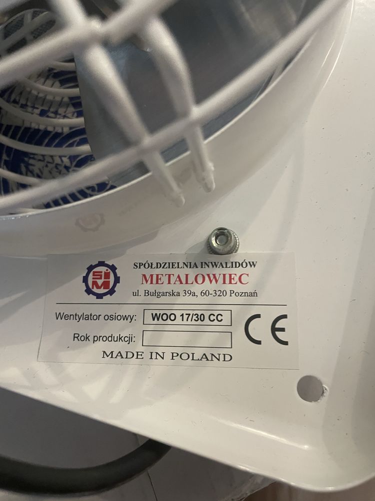 Wentylator osiowy, jednofazowy z wirnikiem alu. Typ: WOO 17/30 CC