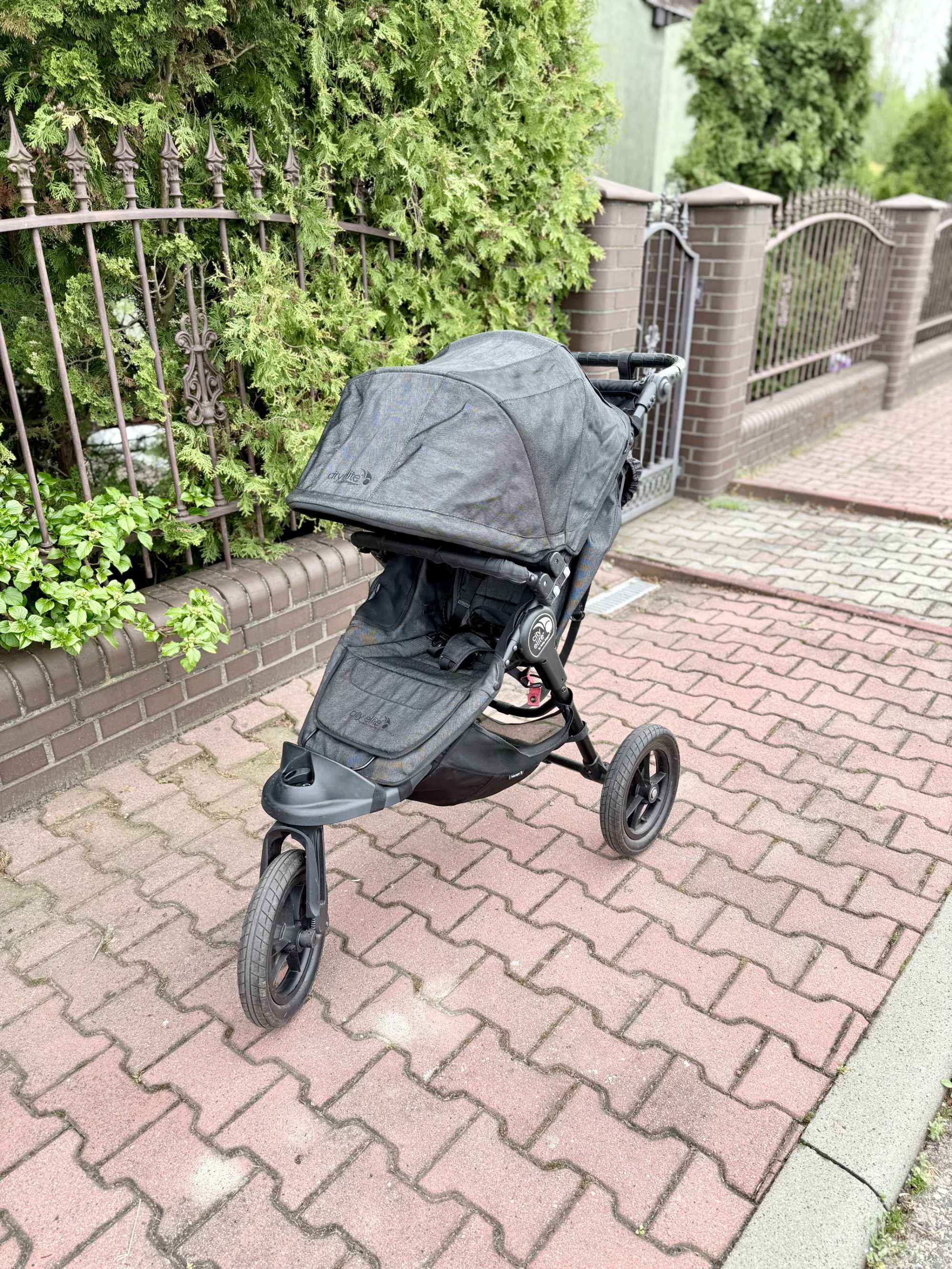 Wózek spacerowy Baby Jogger City Elite w bardzo dobrym stanie.