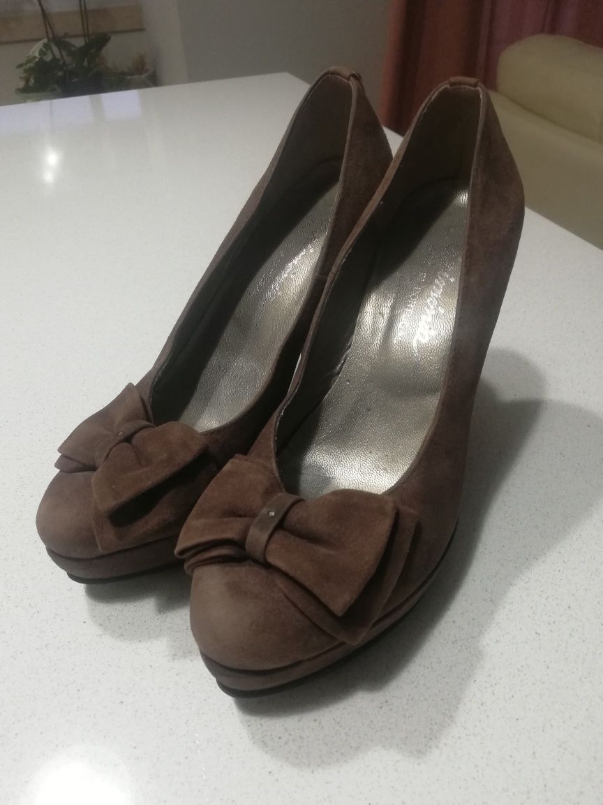 Sapatos senhora  36