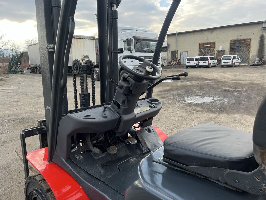 Вилочний навантажувач Belet 3t