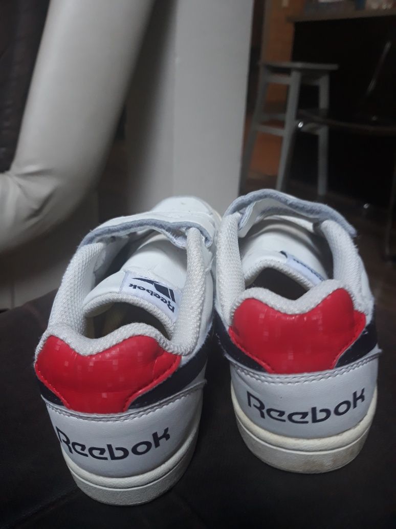 Reebok r.31 kolor biały