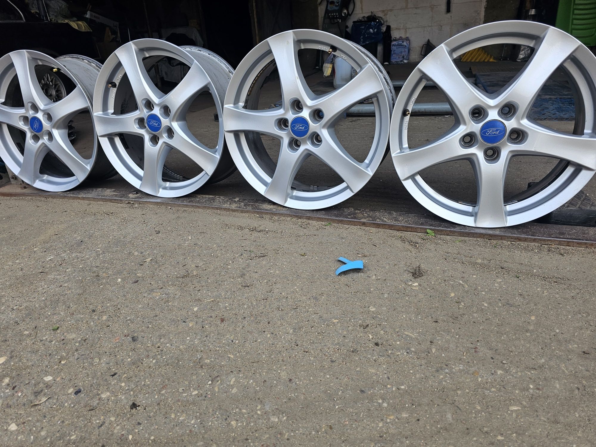 Felgi Aluminiowe Ford R17 5x108 ET50-7J