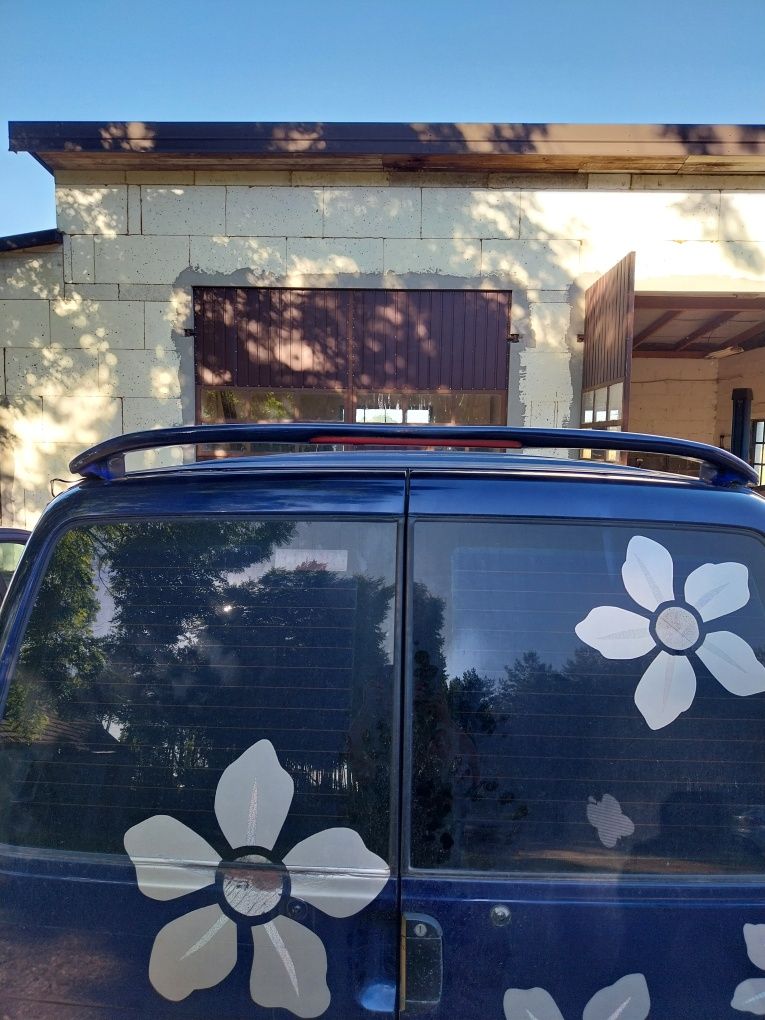 Spojler ze stopem vw t4