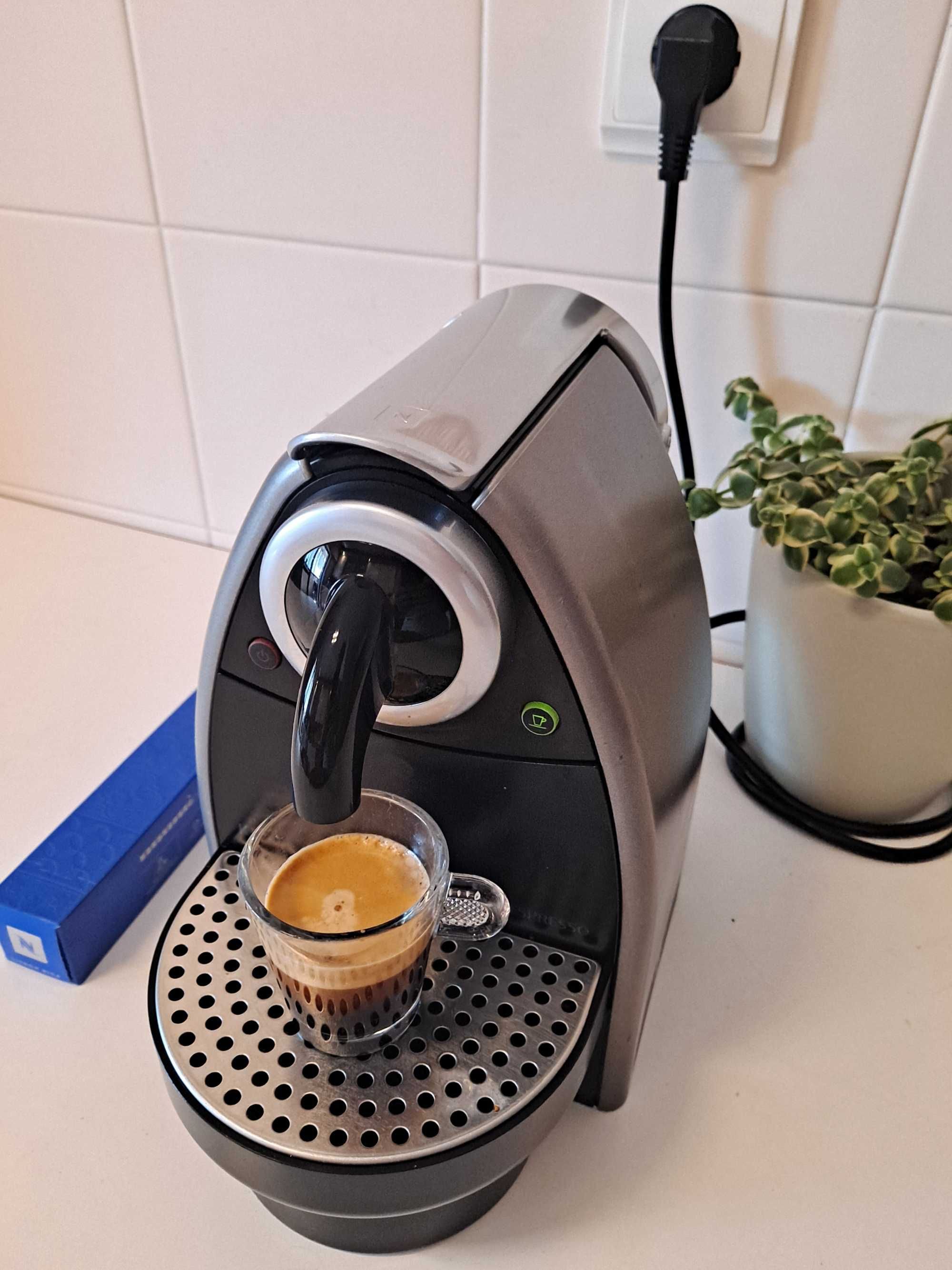 Máquina café Nespresso KRUP