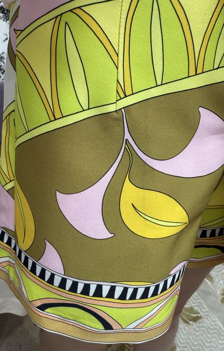 Жіночий    костюм