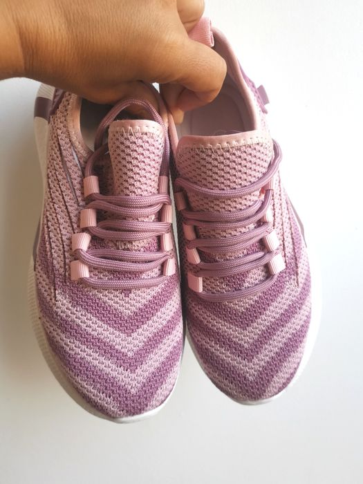 Sapatos biqueira aço 35,5 - Novos!