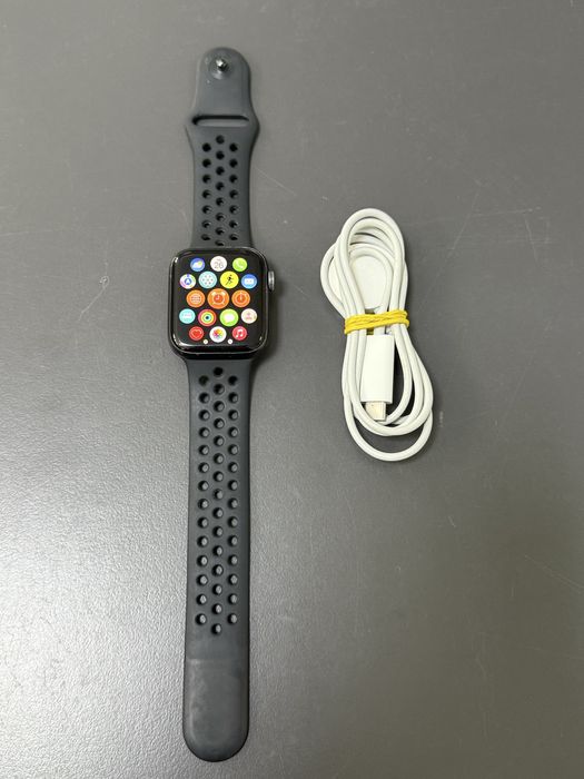 Apple Watch SE 44mm