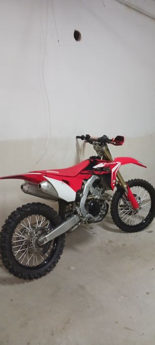 Honda crf 250  (nie sxf yzf rmz kxf)