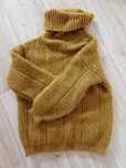 Damski sweter z golfem