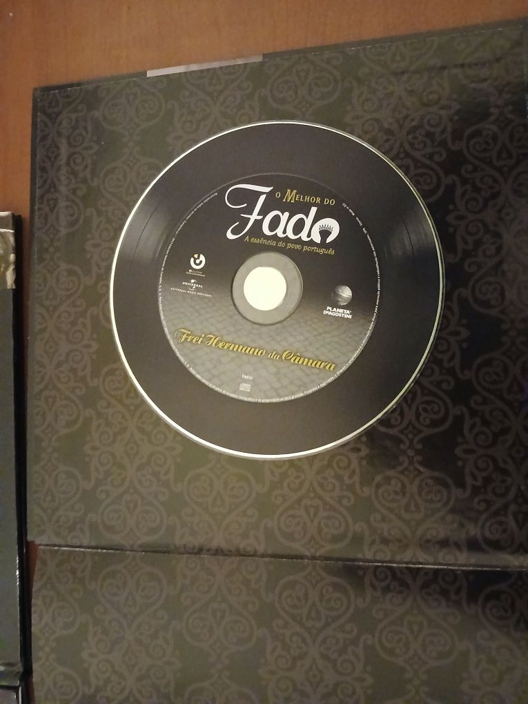 Cds com livros -  o melhor do fado