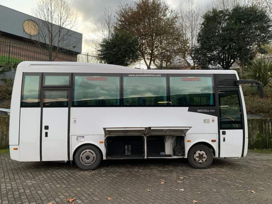Autocarro minibus Isuzu 28+1+1, euro5