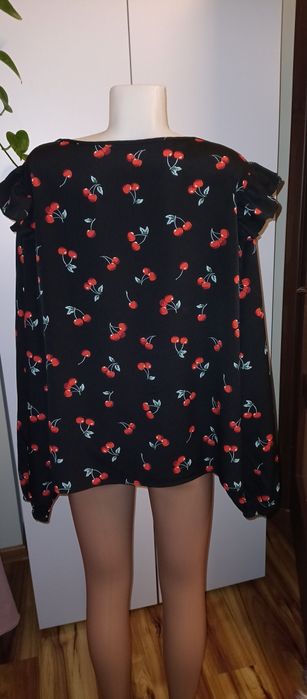 Czarna bluzka długi rękaw z motywem owocowym  4XL Shein